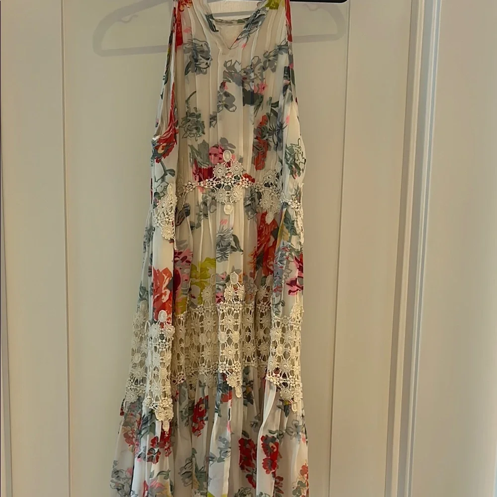 Floral Lace Women’s Dress - Picture 4 of 5